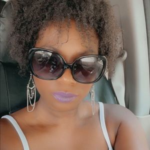 Meet your Posher, Kerrian